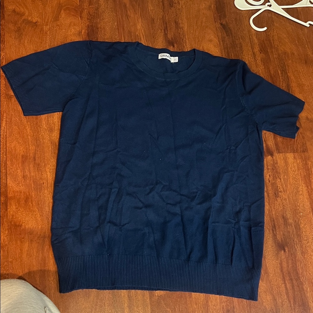 navy size large Daimidy sweater t shirt